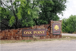Texas Brown County Lake Brownwood Oak Point lot 184 Phase 1 with electricity, 0.52 acres, scenic land in Texas.