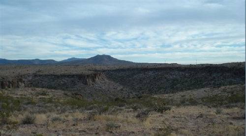 Aerial view of Lake Mohave Heights in Mohave County, Arizona, showing 1.25-acre land parcel near Lake Mohave.