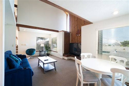 Beach house rental deposit for Oregon's Sea Base, featuring a cozy Ocean View Lincoln Beach property by Onlinelandsales.